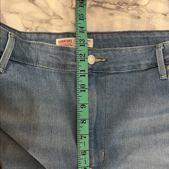 SIGNATURE LEVIS STRAUSS High Rise Skinny Distressed Jeans size 26w - Picture 9 of 16